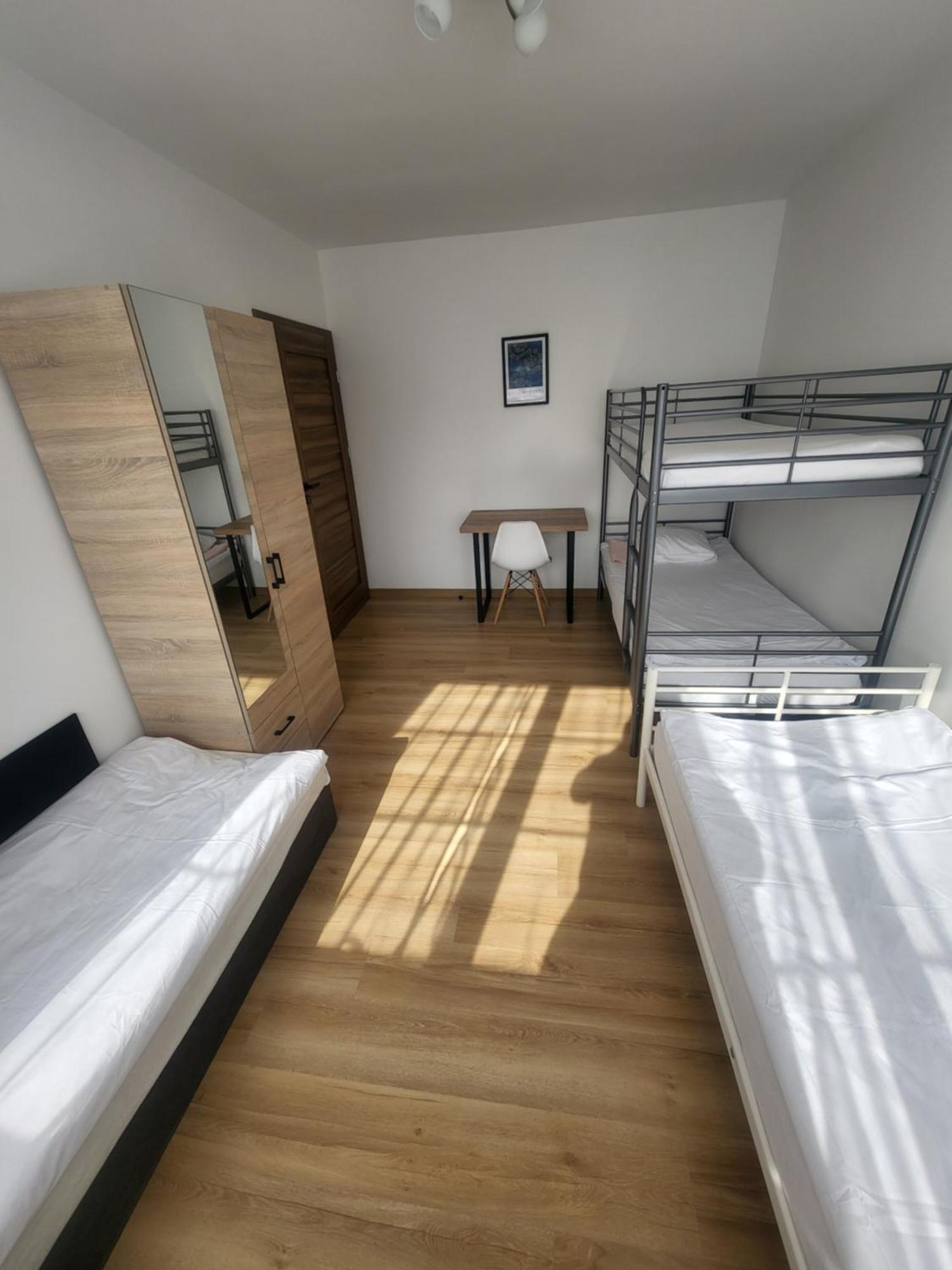 Rooms4Rest Popularna - Private Rooms For Tourists - Atr Consulting Sp, Z O,O, Варшава Екстериор снимка