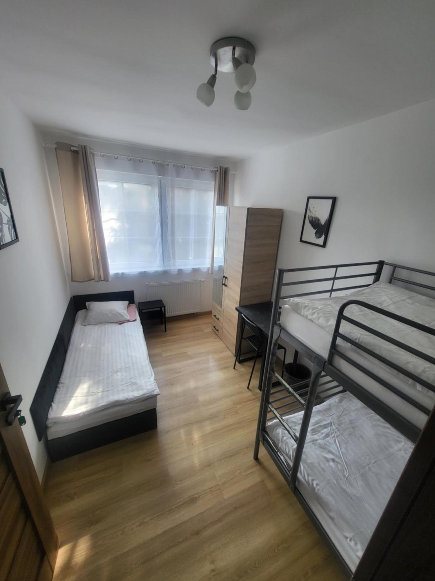 Rooms4Rest Popularna - Private Rooms For Tourists - Atr Consulting Sp, Z O,O, Варшава Екстериор снимка