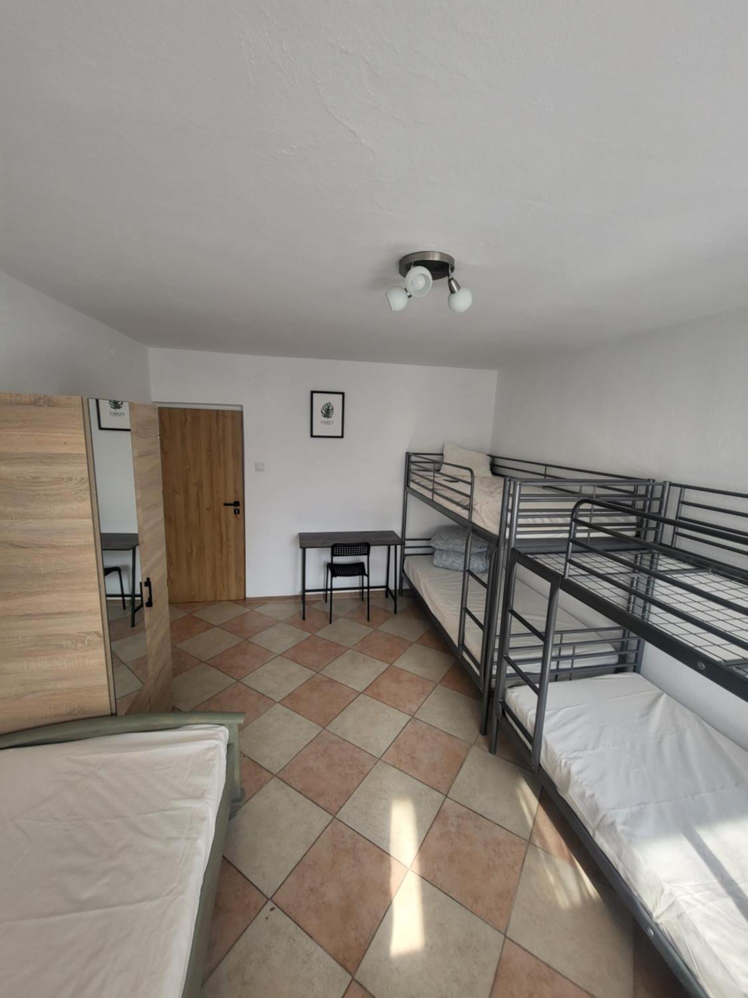 Rooms4Rest Popularna - Private Rooms For Tourists - Atr Consulting Sp, Z O,O, Варшава Екстериор снимка