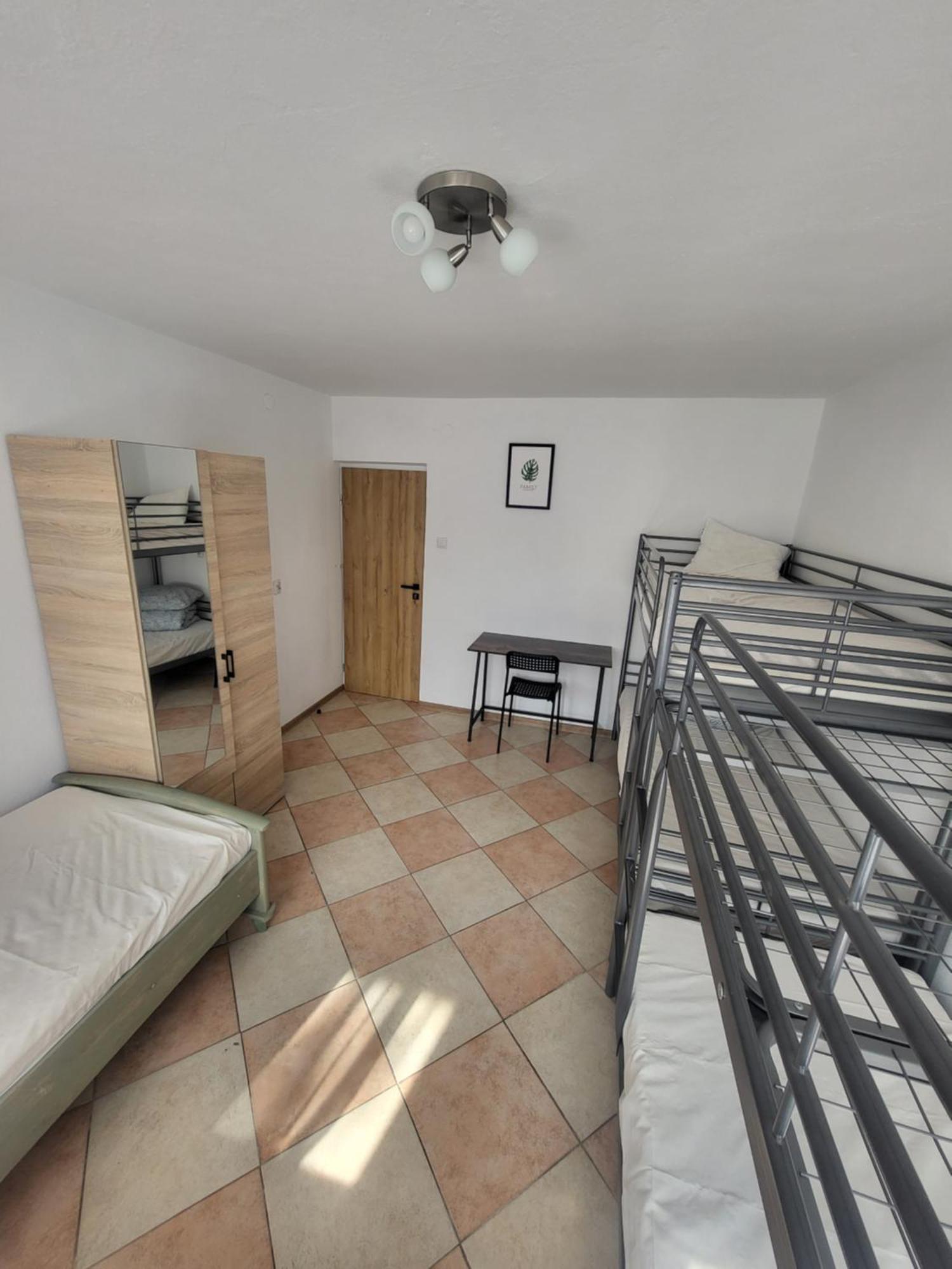 Rooms4Rest Popularna - Private Rooms For Tourists - Atr Consulting Sp, Z O,O, Варшава Екстериор снимка