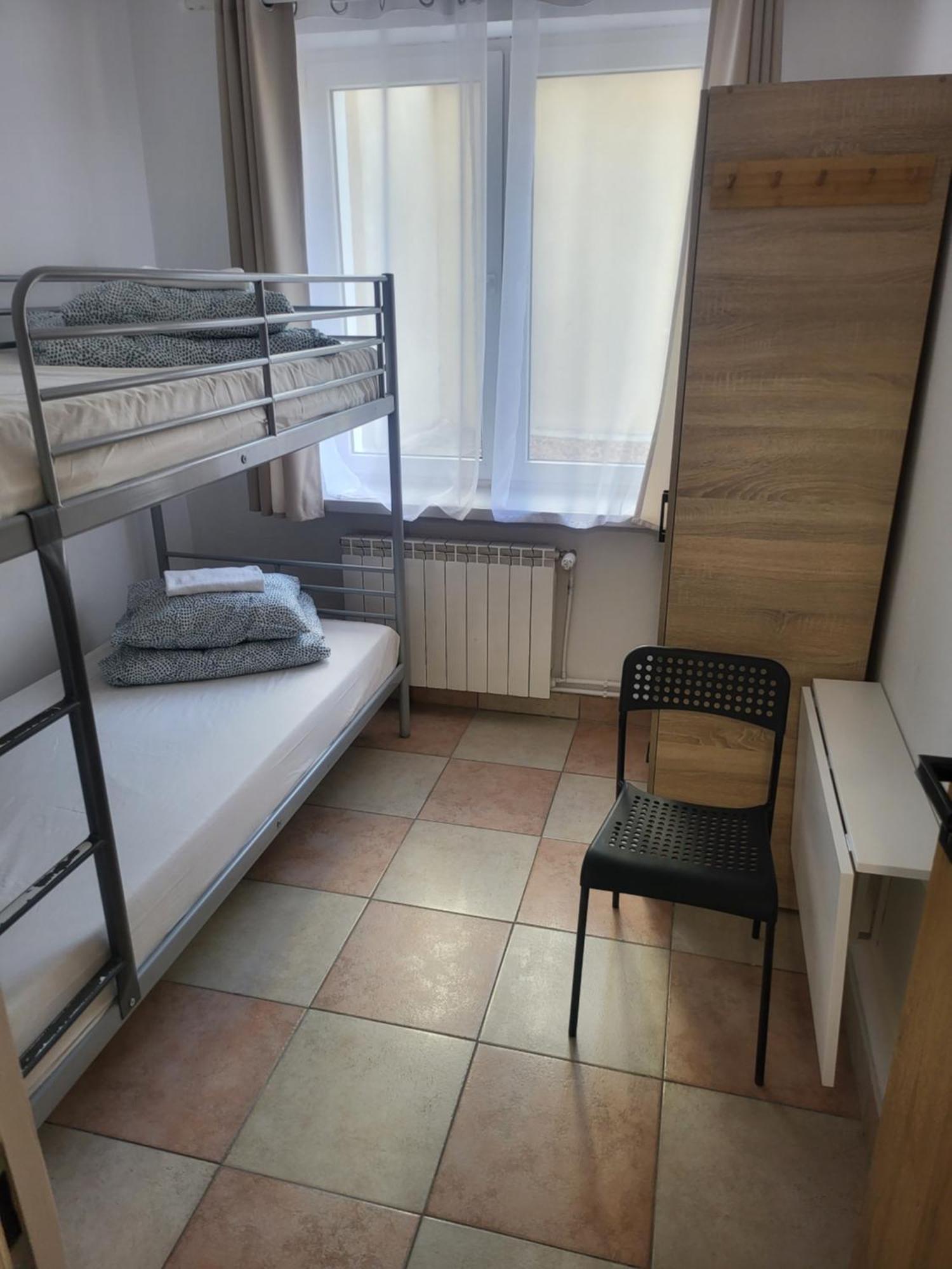 Rooms4Rest Popularna - Private Rooms For Tourists - Atr Consulting Sp, Z O,O, Варшава Екстериор снимка