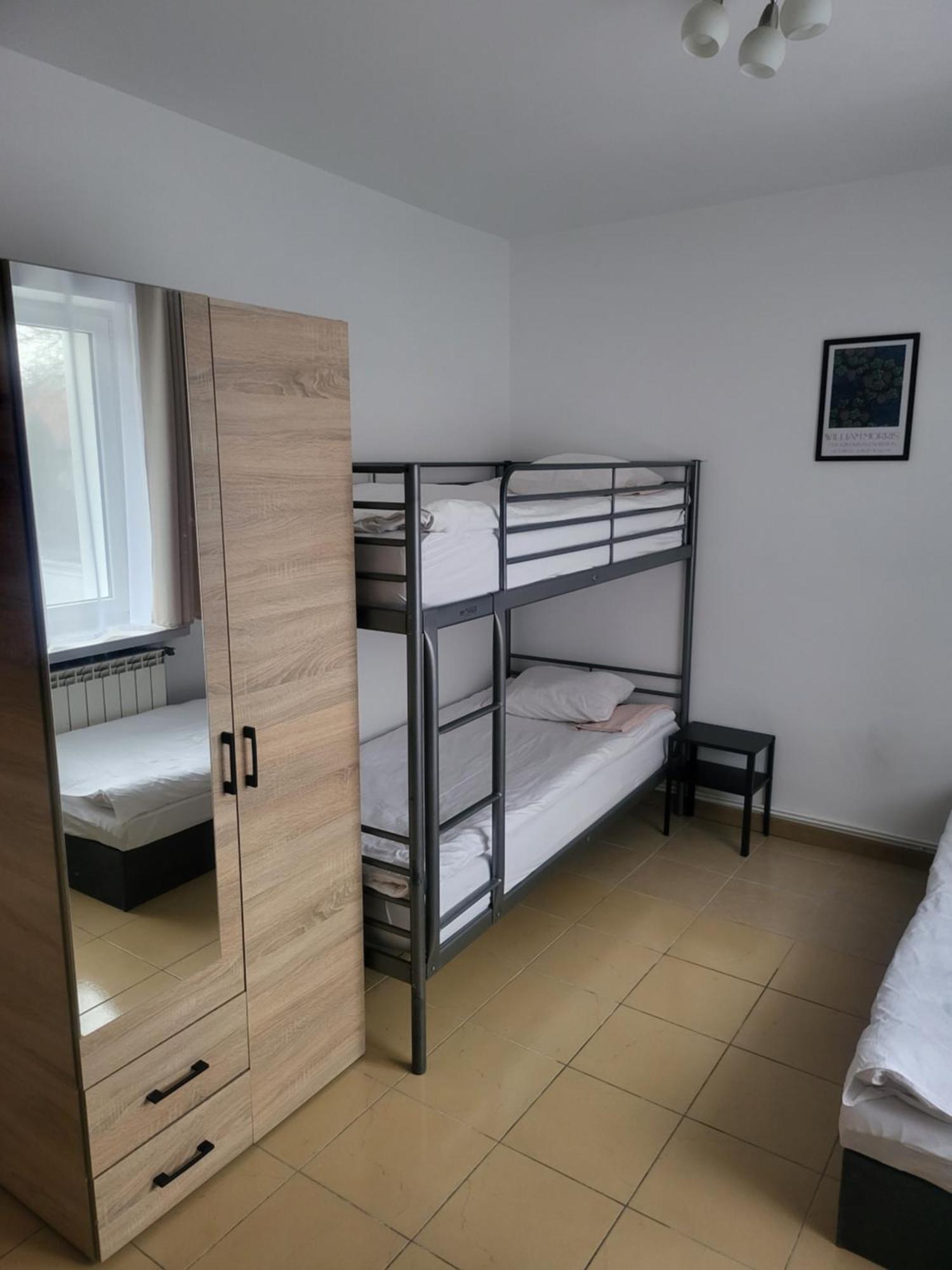 Rooms4Rest Popularna - Private Rooms For Tourists - Atr Consulting Sp, Z O,O, Варшава Екстериор снимка