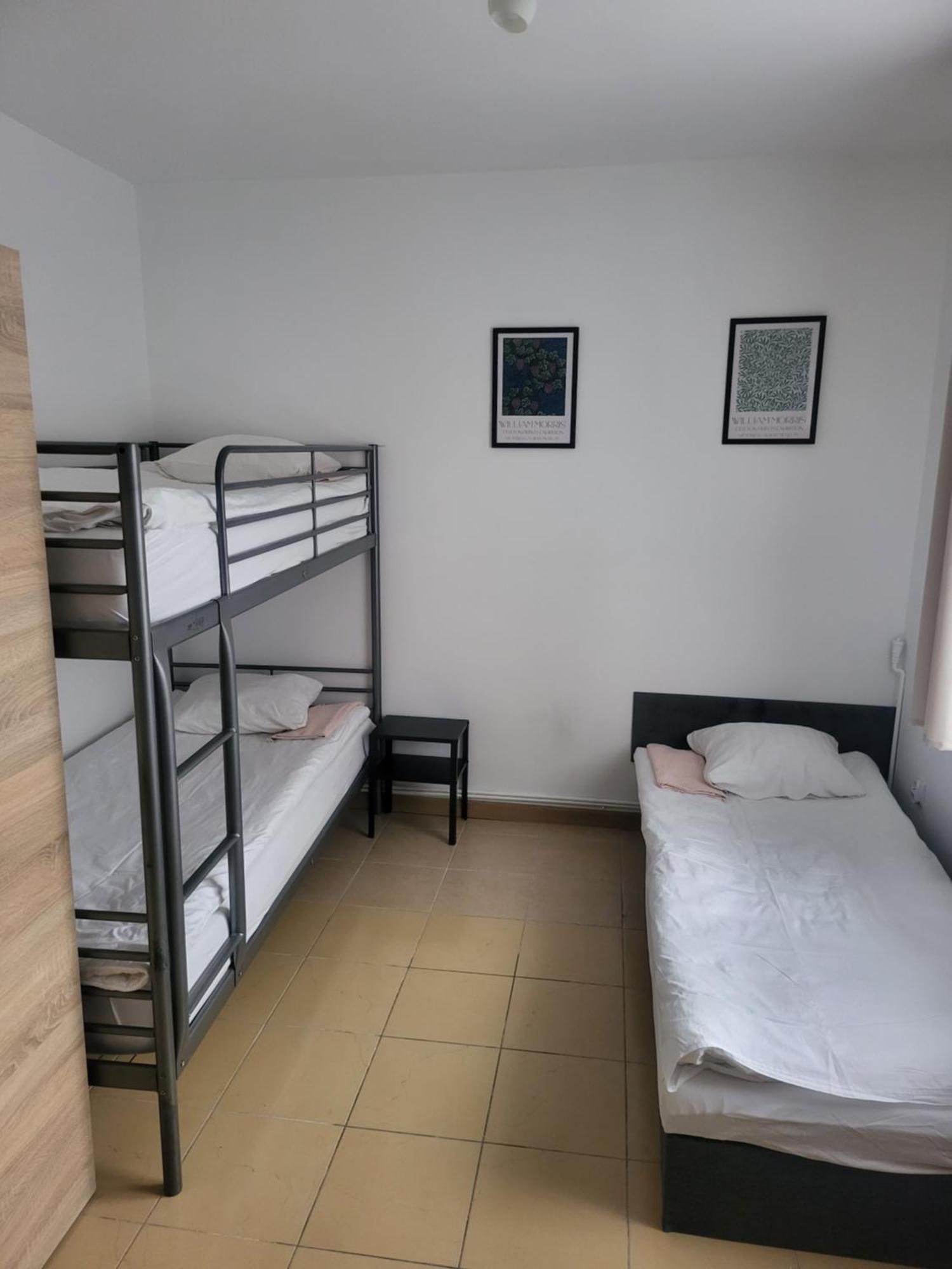 Rooms4Rest Popularna - Private Rooms For Tourists - Atr Consulting Sp, Z O,O, Варшава Екстериор снимка